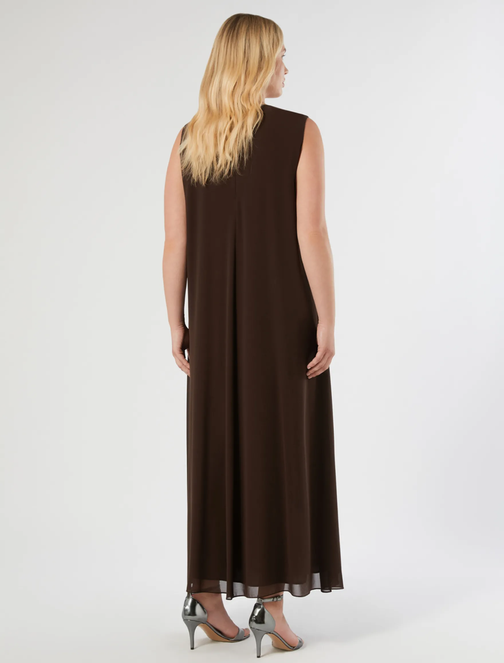 Abito in georgette con ricamo - MARRONE SCURO