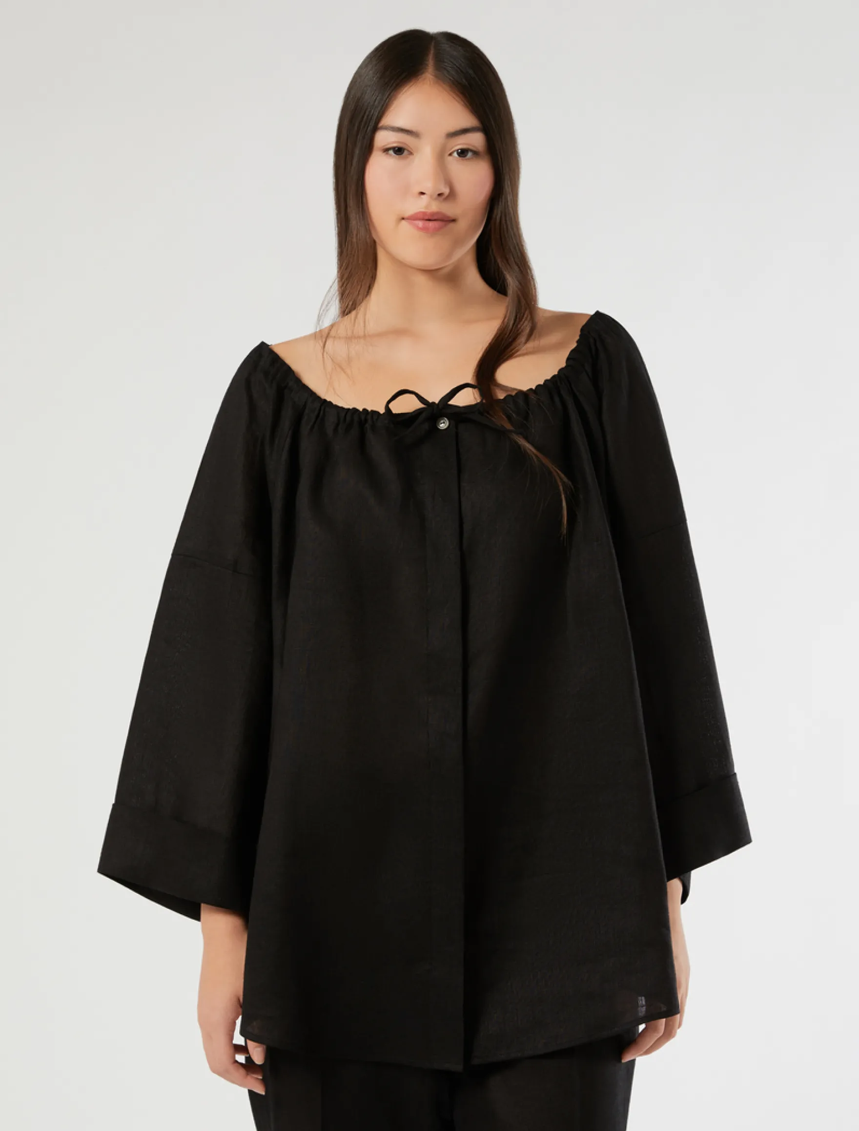Blusa in puro lino - NERO