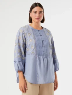 Camicia in cotone chambray con ricamo - AZZURRO