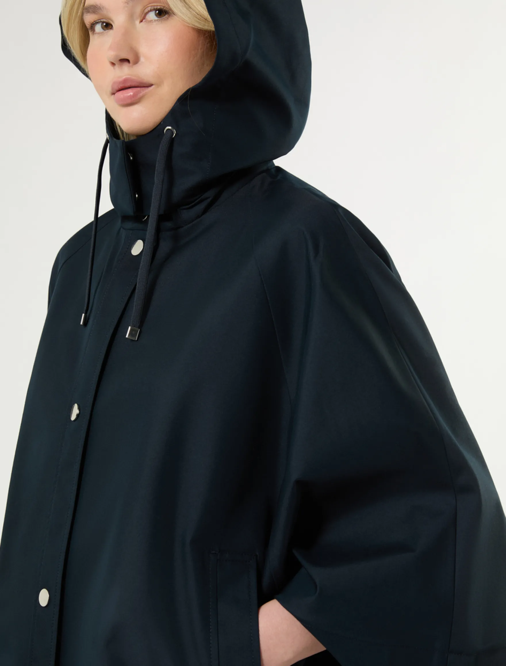 Cappa in twill antigoccia - BLU MARINO