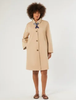 Impermeabile in gabardina antigoccia con ricamo - BEIGE