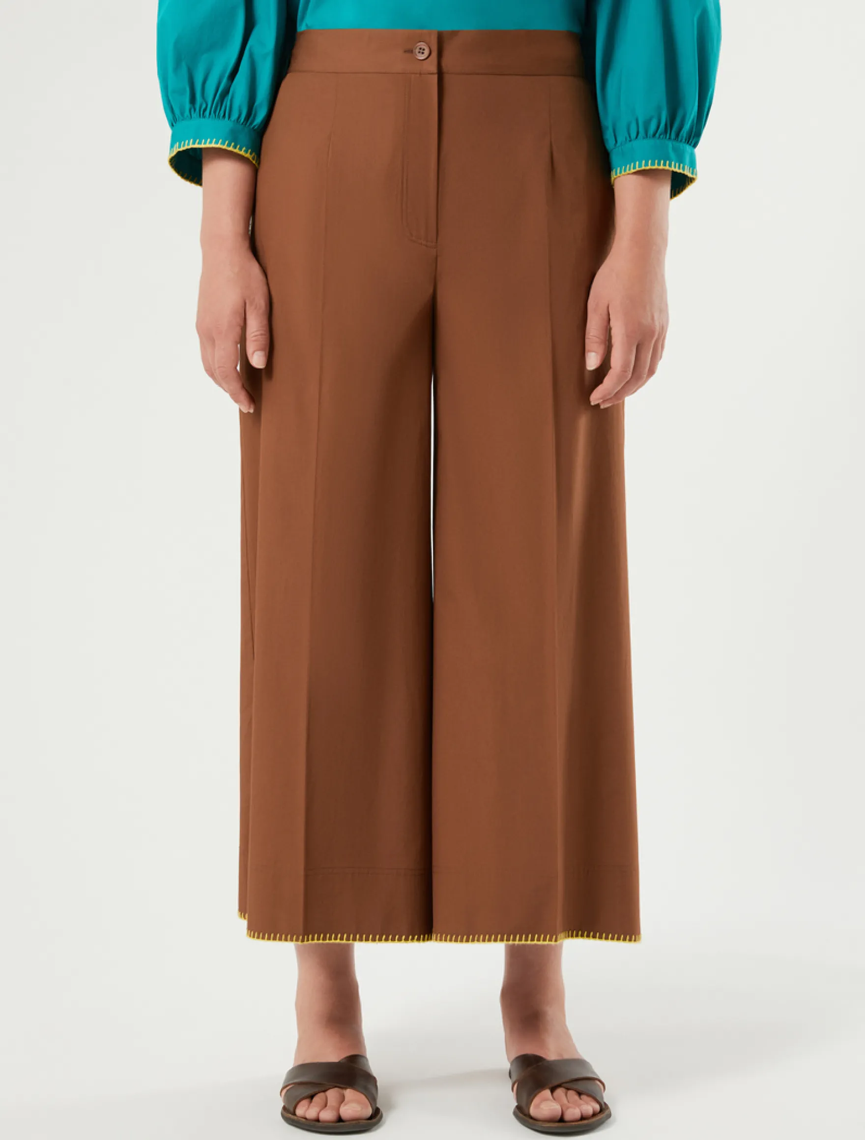 Pantaloni cropped in popeline di cotone - MARRONE