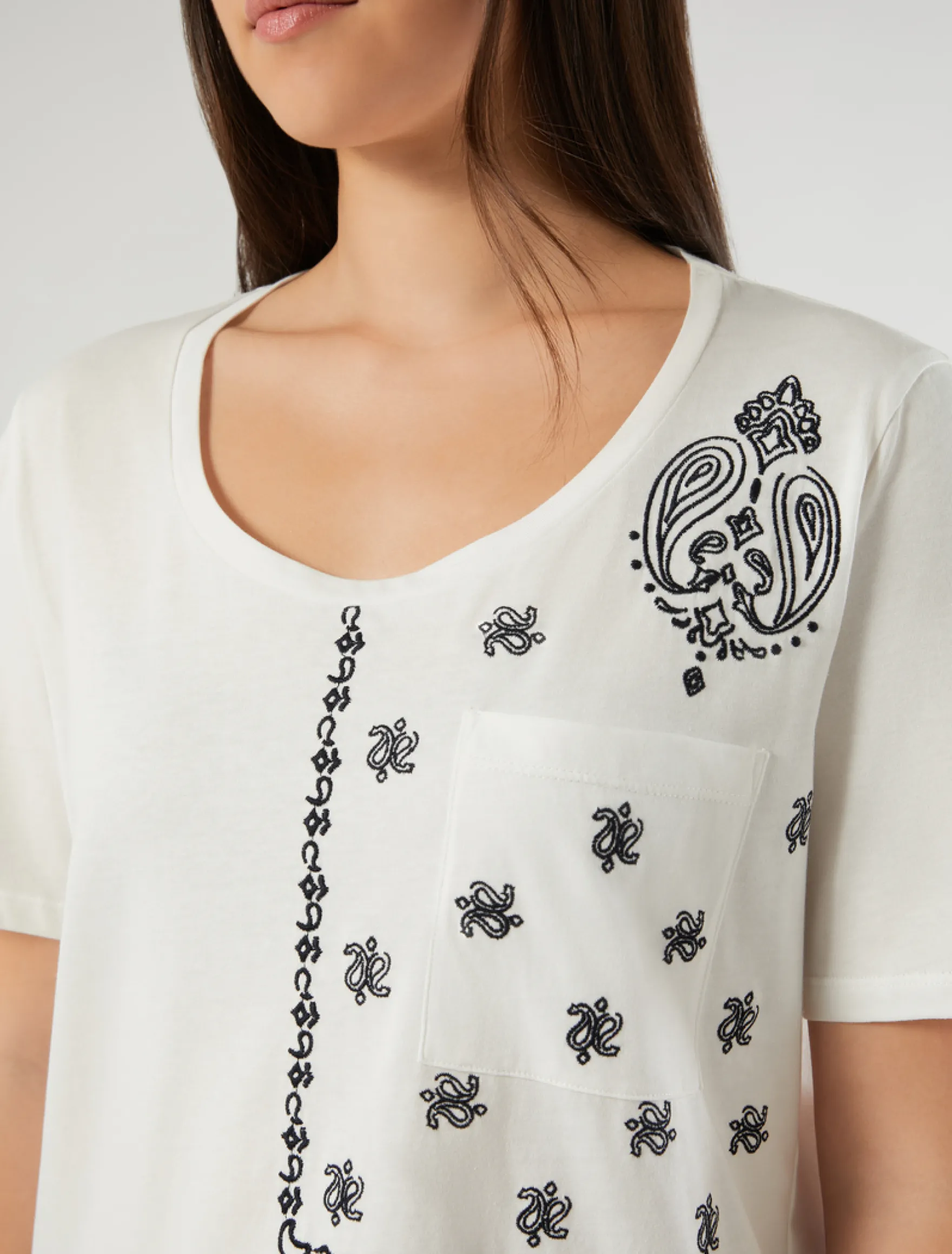 T-shirt in jersey con taschino - BIANCO