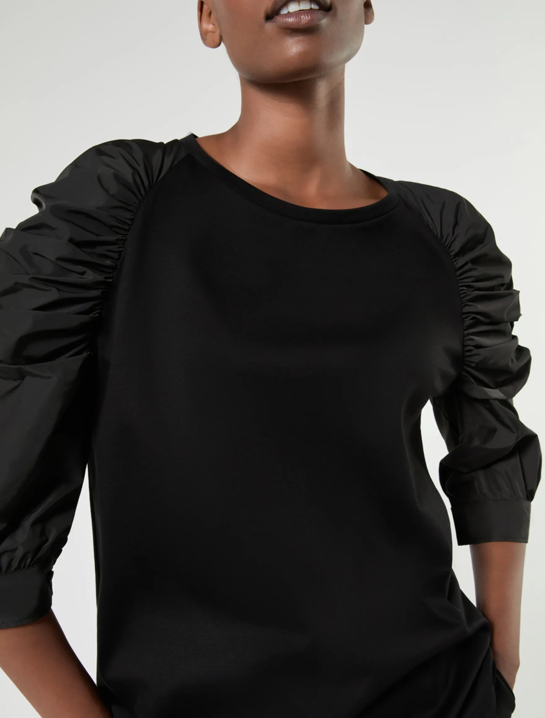 T-shirt in jersey e taffetà - NERO