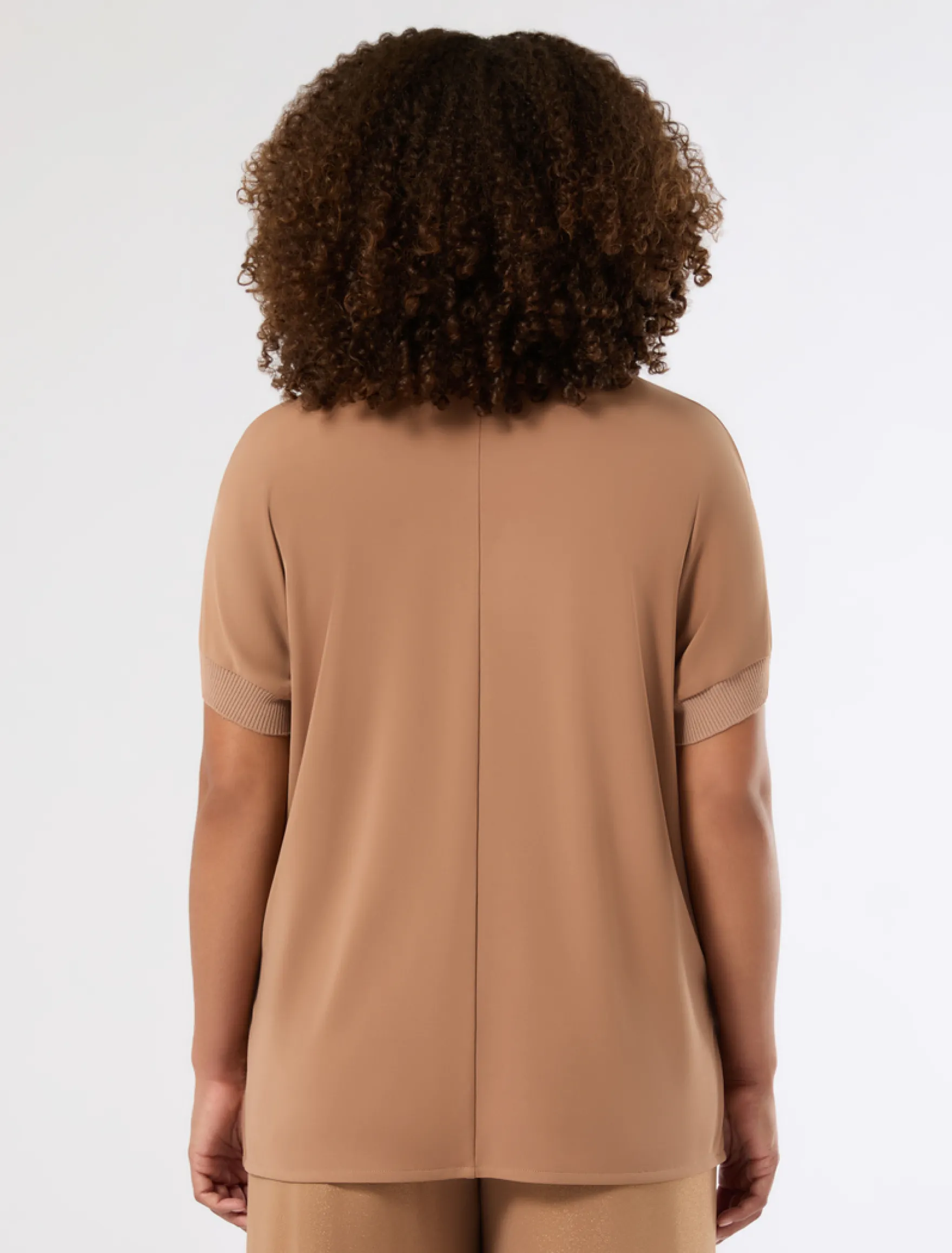 T-shirt in jersey fluido e maglia - CARAMELLO